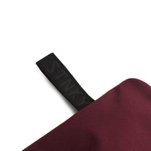 Load image into Gallery viewer, STNKY Bag Standard Burgundy Detail
