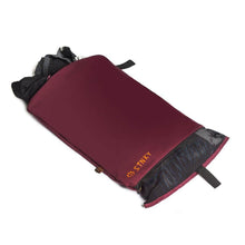 Load image into Gallery viewer, STNKY Bag Standard Burgundy Gear Inside 2
